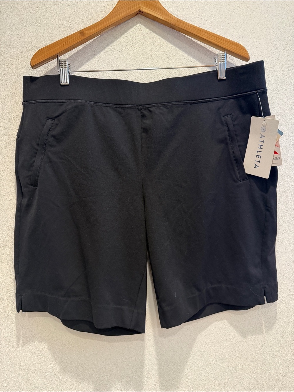Athleta Black Athletic Bermuda Shorts Mid Metro Short New With Tags Size XL